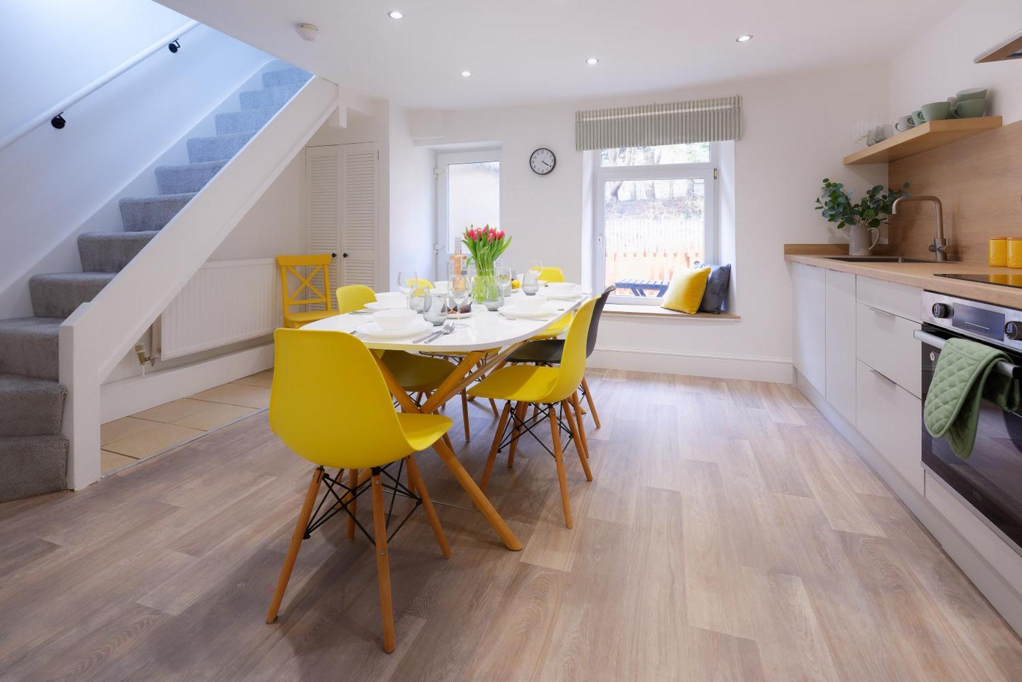 Stayright 3 Bed Home Near Hiking Trails & Parks Llwynypia Kültér fotó