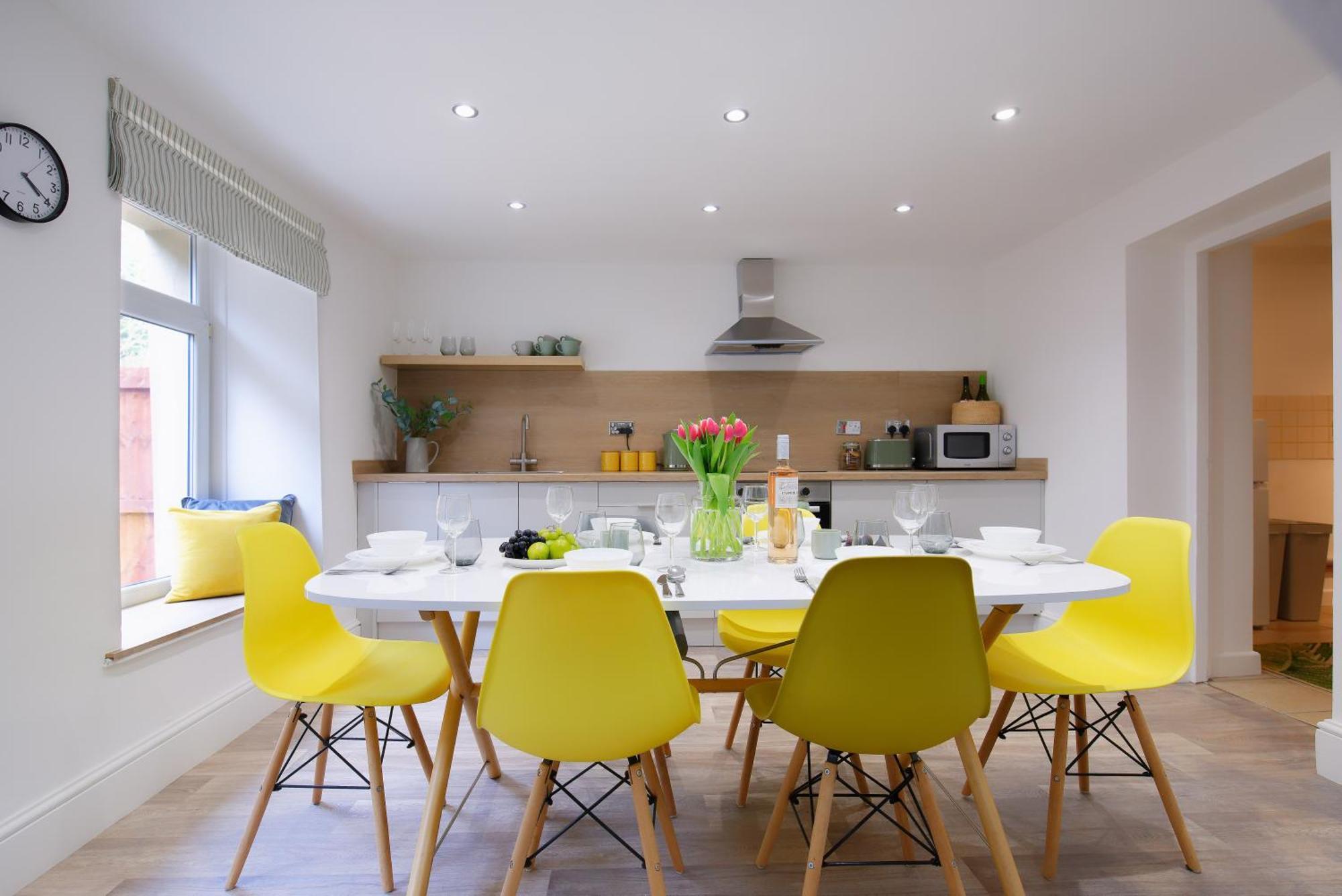 Stayright 3 Bed Home Near Hiking Trails & Parks Llwynypia Kültér fotó