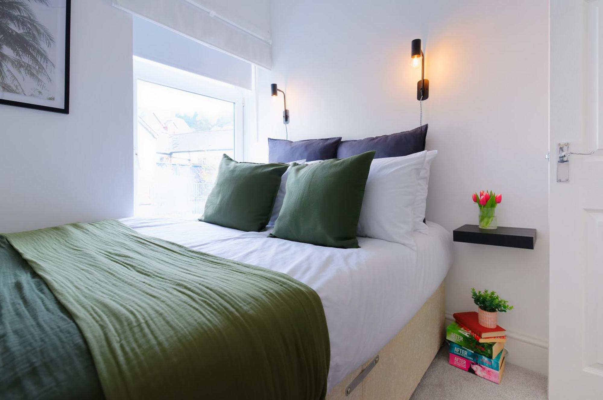 Stayright 3 Bed Home Near Hiking Trails & Parks Llwynypia Kültér fotó