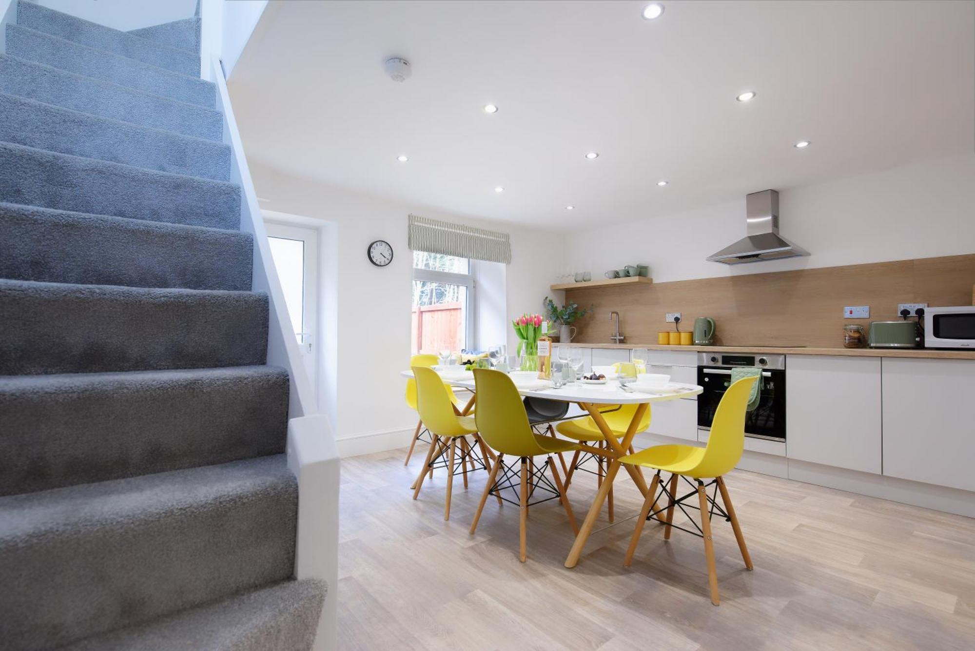 Stayright 3 Bed Home Near Hiking Trails & Parks Llwynypia Kültér fotó